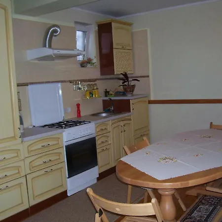 злоторія Villa Mukacheve